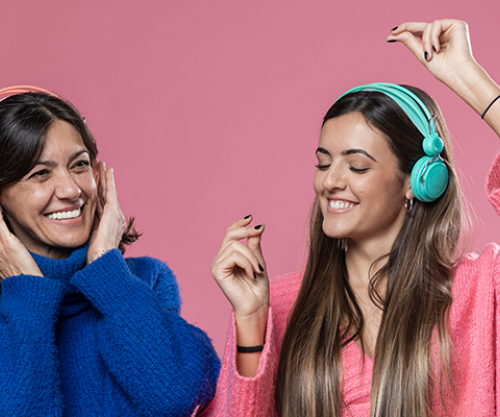 “One Woman” dhe këngët që festojnë fuqinë e grave në Ditën Ndërkombëtare të Gruas