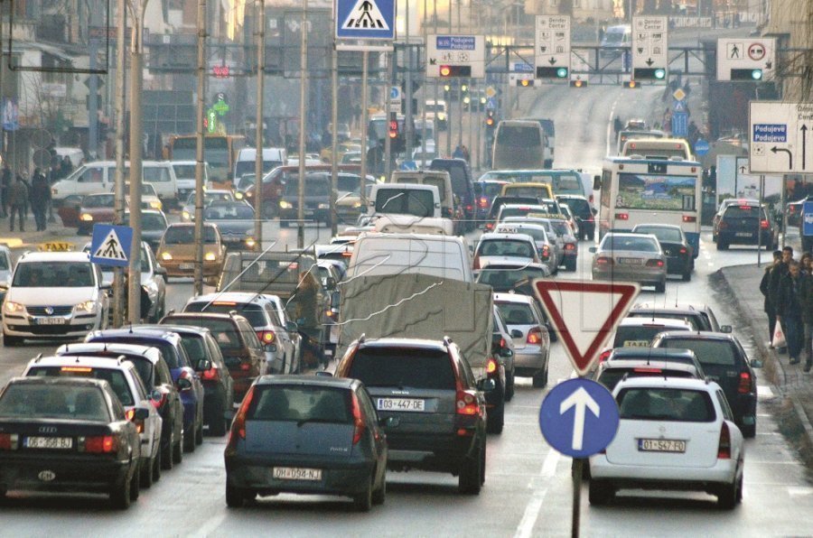 Kolonat në Prishtinë  Lushaku  Projektet pritet të përfundojnë gjatë këtij mandati