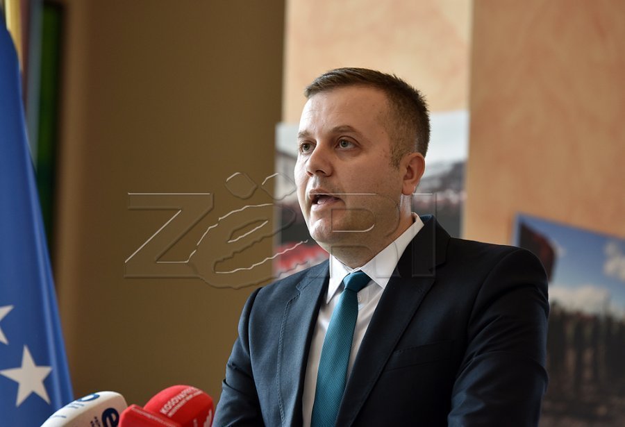 Sallahu  Masa e përkohshme ndalon përmbysjen e rendit kushtetues