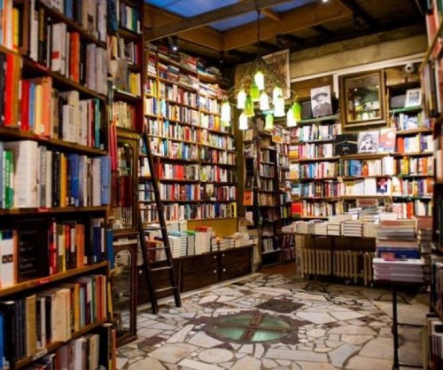 Kjo është libraria ku mund të flesh mes librave