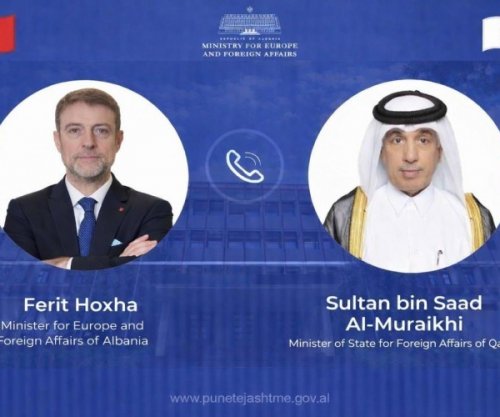 Hoxha falenderon homologun e Katarit për kujdesin ndaj shqiptarëve