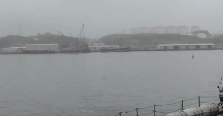 Dronët godasin rezervuarët e karburantit në portin e Omanit