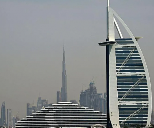 Turisti britanik akuzohet pasi dyshohet se filmoi raketa iraniane mbi Dubai