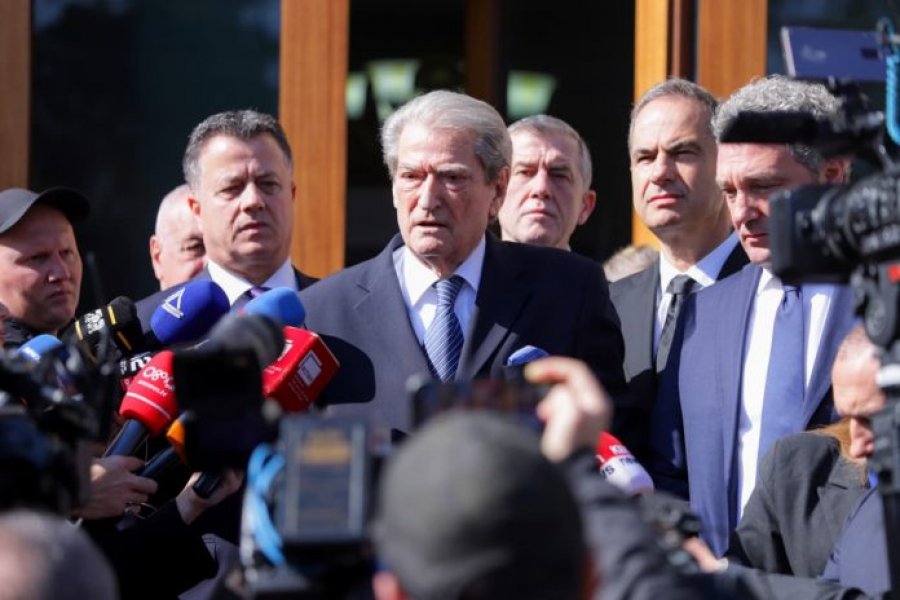 Berisha: Dorëheqja e Ramës, zgjidhja për situatën politike në vend