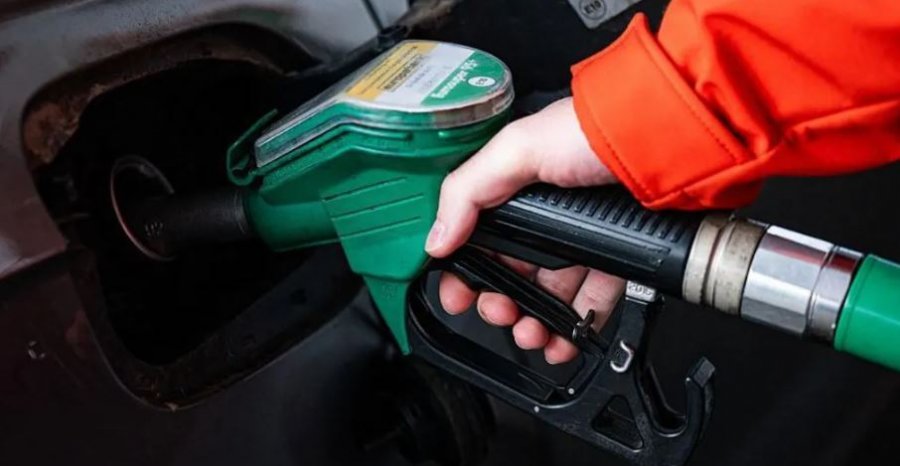 SHB ja lejon përkohësisht blerjen e naftës ruse për të stabilizuar tregjet energjetike gjatë luftës me Iranin