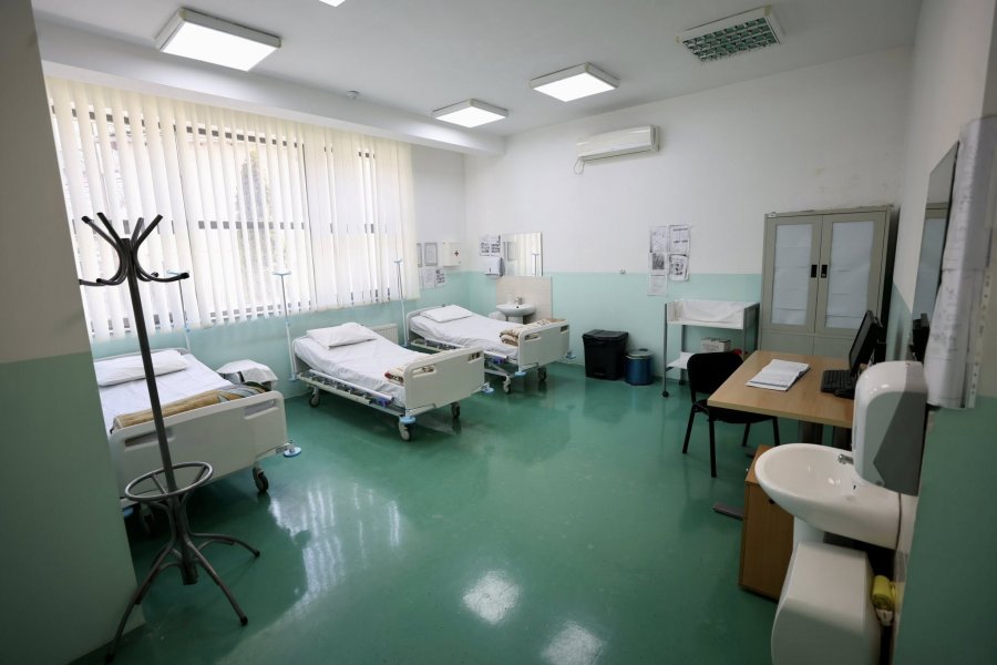 “Bondsteel” ia dhuron tre shtretër QMF-së në “Lagjen e Muhaxherëve”