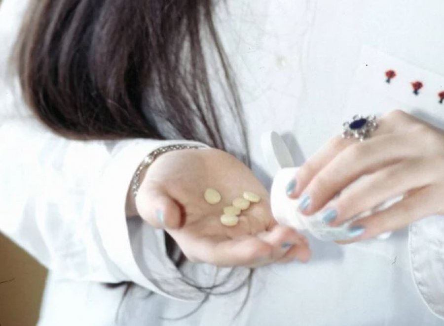 Një multivitaminë në ditë ngadalëson pak plakjen biologjike