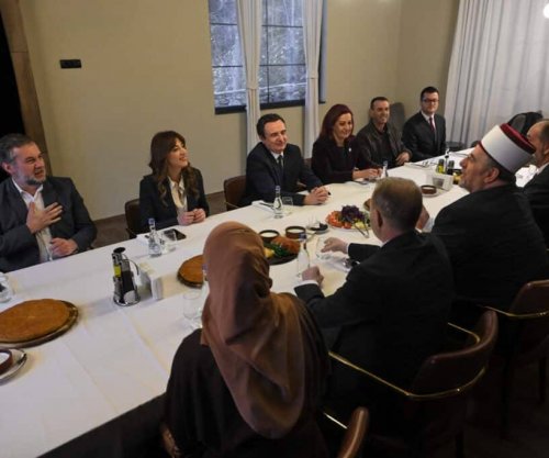 Kurti shtroi iftar për myftiun Tërnava