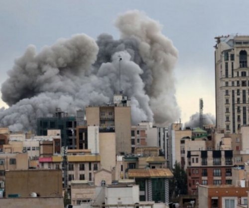 Lufta hyn në javën e tretë, SHBA-ja godet infrastrukturën e naftës në Iran