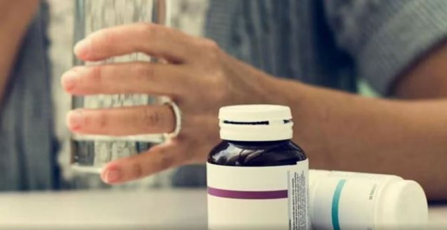 Antibiotikët mund të ndryshojnë mikrobiomën e zorrëve deri në 8 vite pas përdorimit