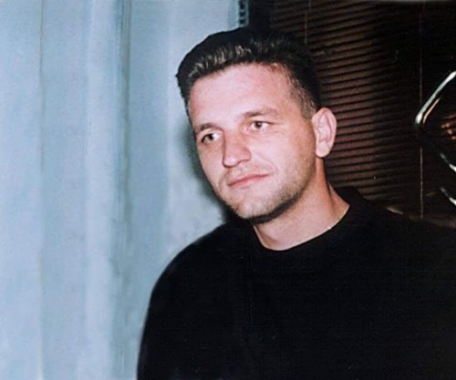 Hardinaj kujton Yll Morinën në përvjetorin e rënies: Ai është krenaria e Gjakovës dhe Kosovës