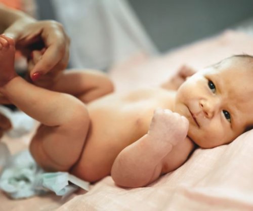 Konstipacioni te bebet: Simptomat dhe mënyrat e trajtimit