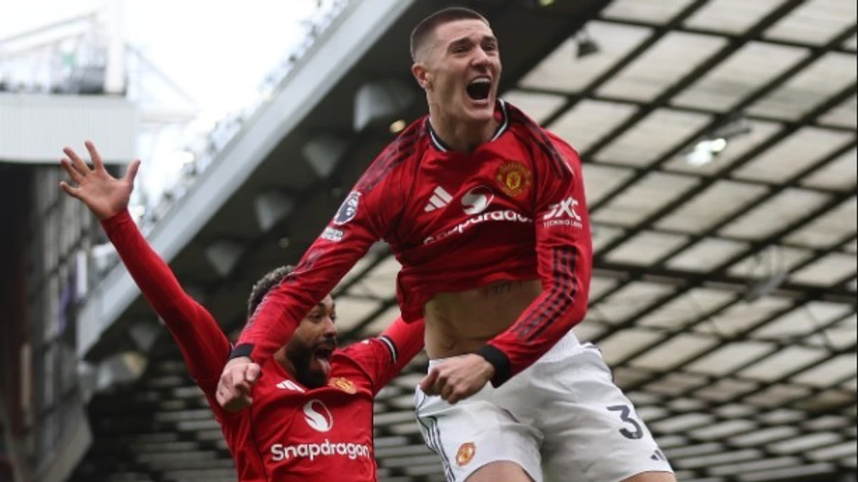 Man Utd fiton përballjen direkte ndaj Aston Villas