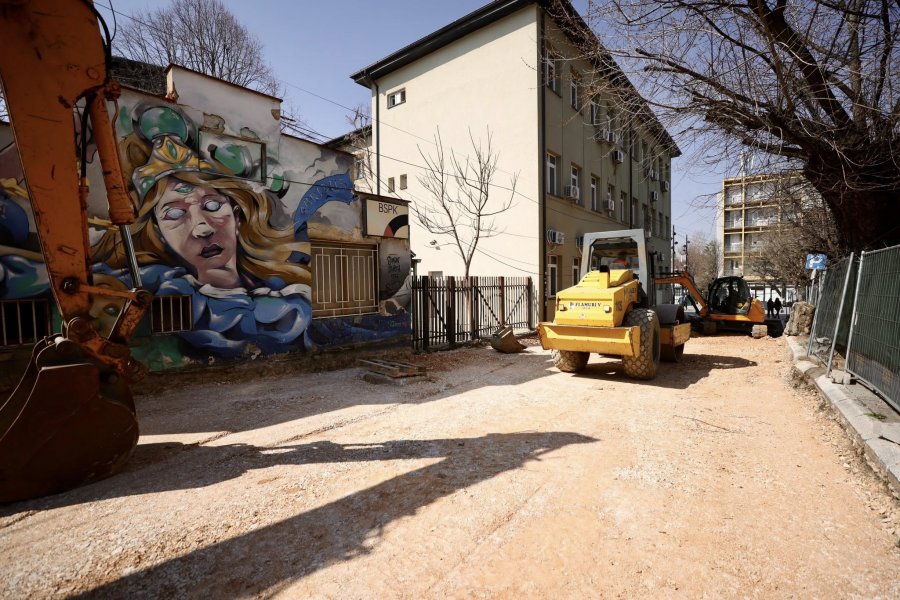 Rifillojnë punimet në rrugën  Qamil Hoxha  në Prishtinë