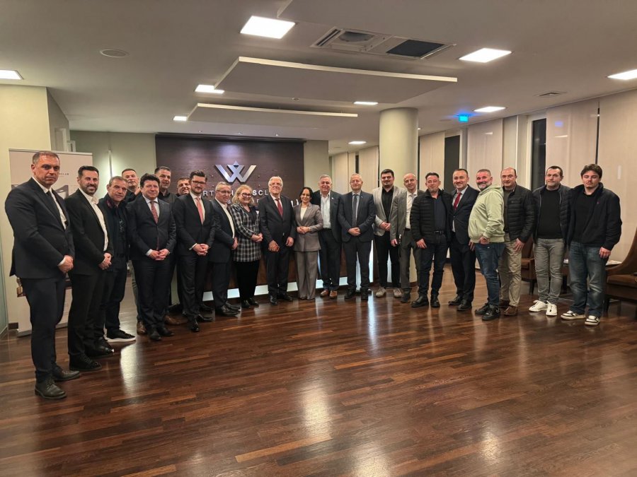 Lazim Destani pjesë e darkës së Unionit të Bizneseve Shqipraro-Gjermane krahas shumë personaliteteve të shquara