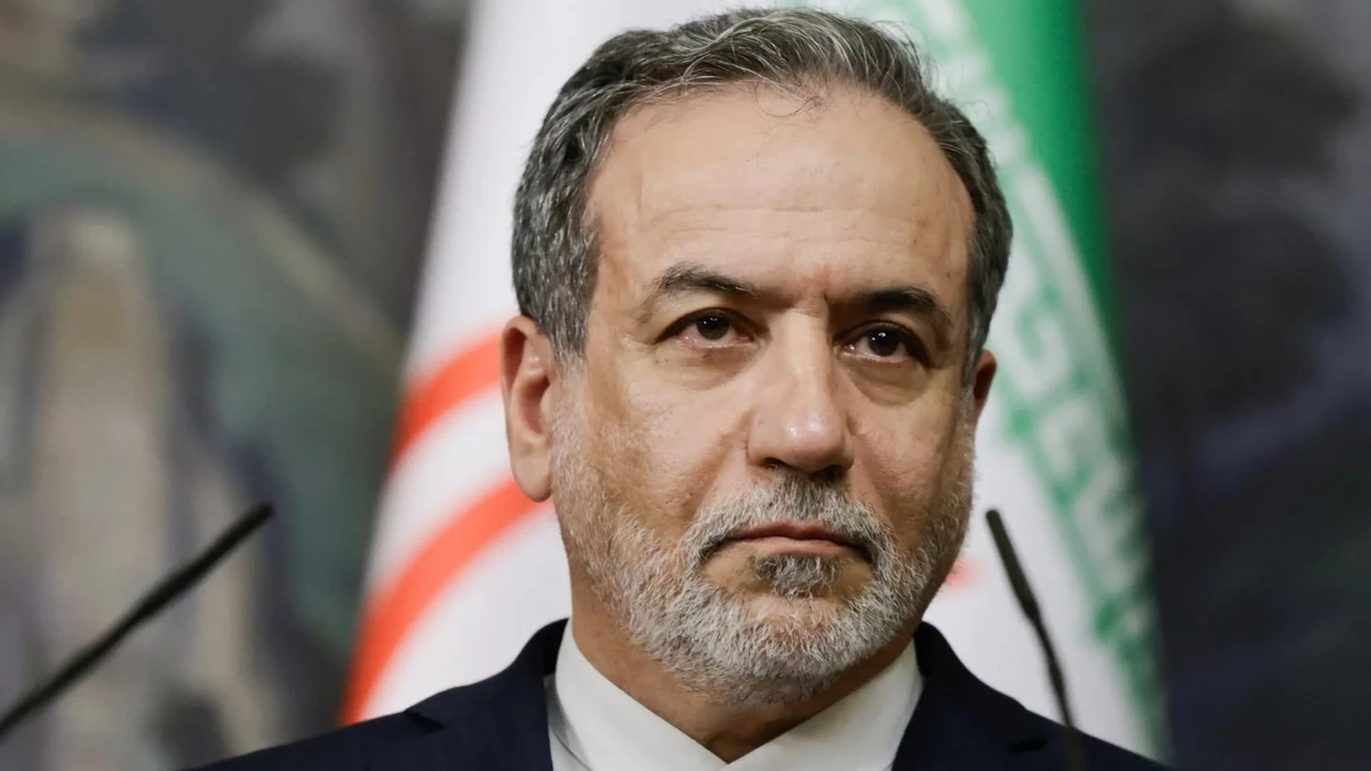 irani-mirepret-cdo-iniciative-qe-i-jep-fund-luftes-thote-ministri-i-jashtem-abbas-araghchi