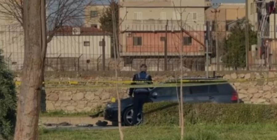 Vetura e policit të Lezhës hidhet në erë me tritol