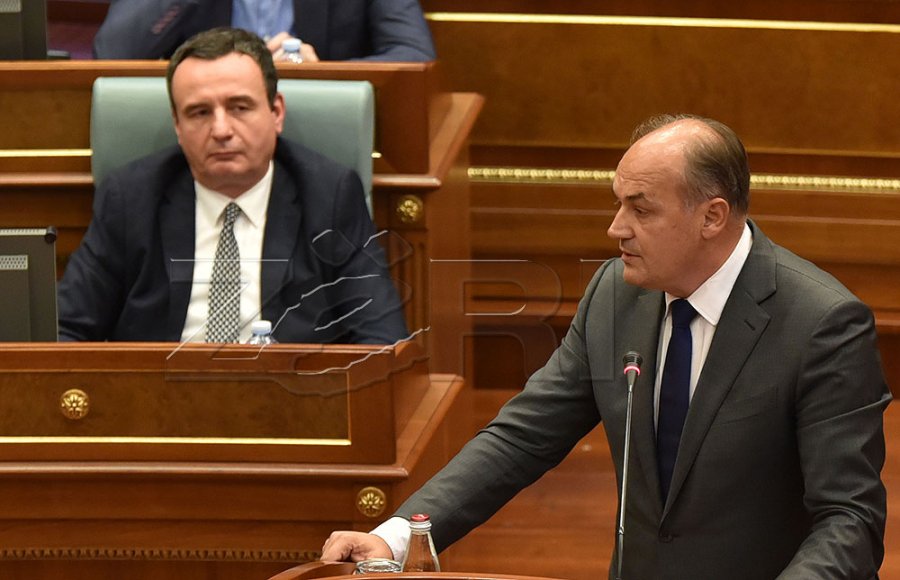 Hoxhaj  Çlirimtarët sollën lirinë dhe shtetin  Kurti po e rrënon deri në themelet e tij