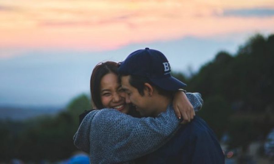 Personat që e kanë partnerin optimist jetojnë më gjatë