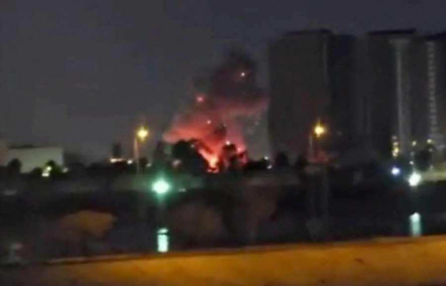 Sulmohet ambasada amerikane në Irak