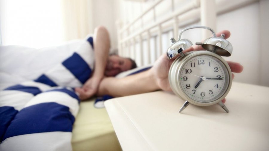 Këto gjëra mos i bëni asnjëherë kur të zgjoheni në mëngjes