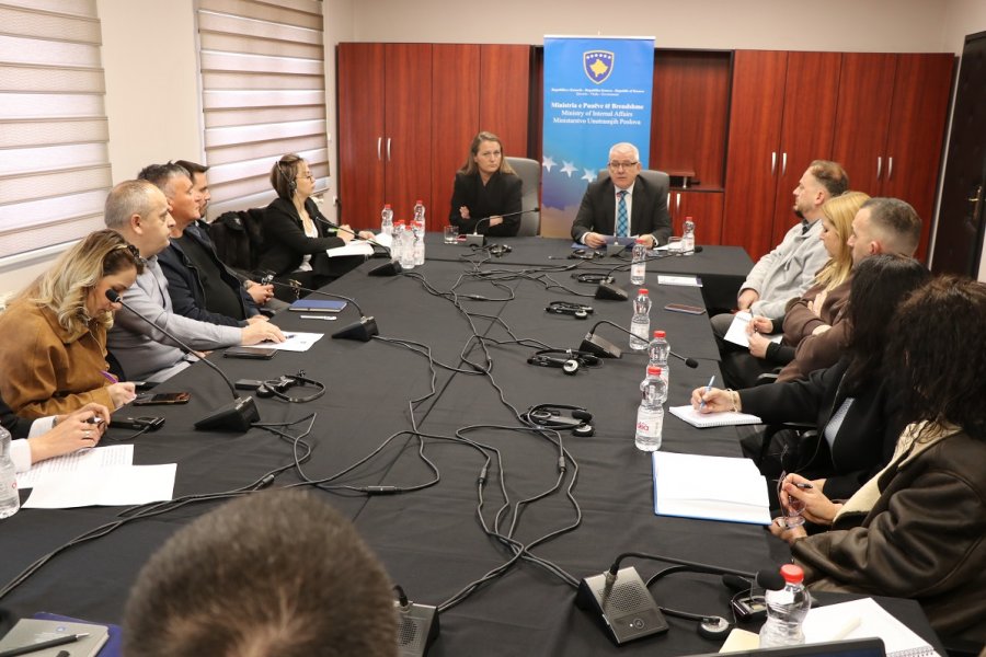 Sveçla: Zbatimi i Ligjit për të huaj kërkon koordinim të ngushtë me komunat dhe institucionet