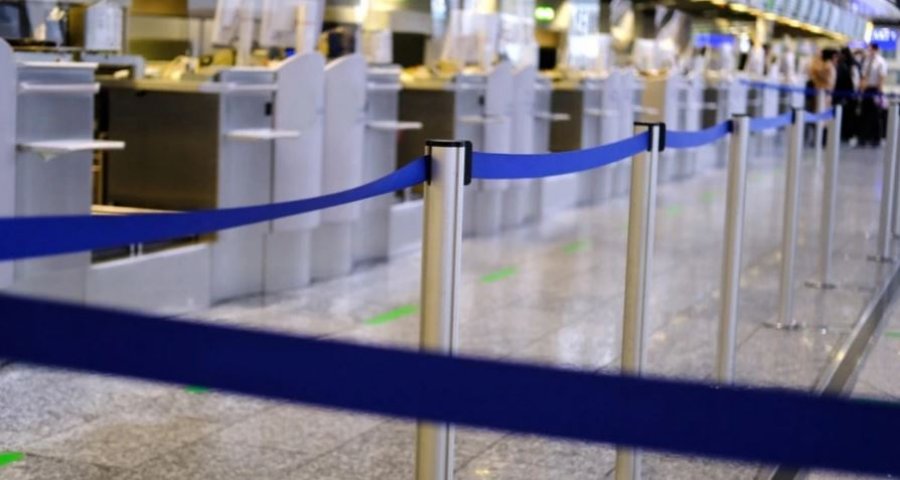 Greva paralizon aeroportin në Berlin   anulohen qindra fluturime  preken mijëra pasagjerë