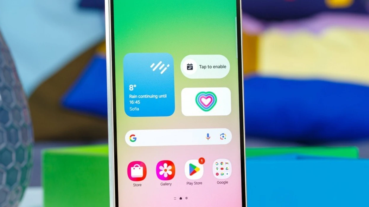 samsung-fillon-te-bleje-ekrane-kineze-per-telefonat-e-saj-te-mencur-te-rangut-te-mesem