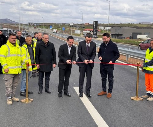 Investim 25 milionë euro, përurohet segmenti 9.6 km i rrugës Prishtinë - Mitrovicë