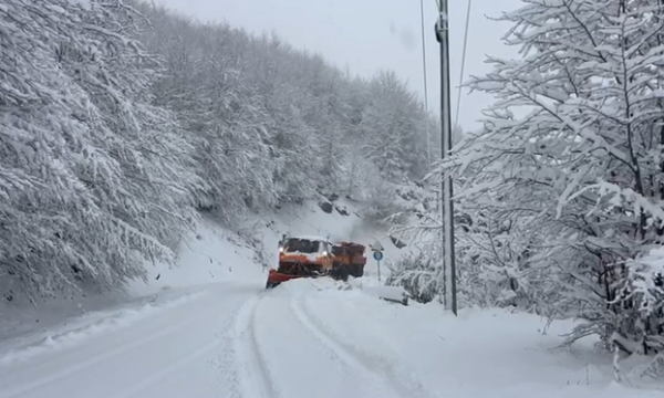 Mbetet e bllokuar rruga Pejë – Kullë - Rozhajë