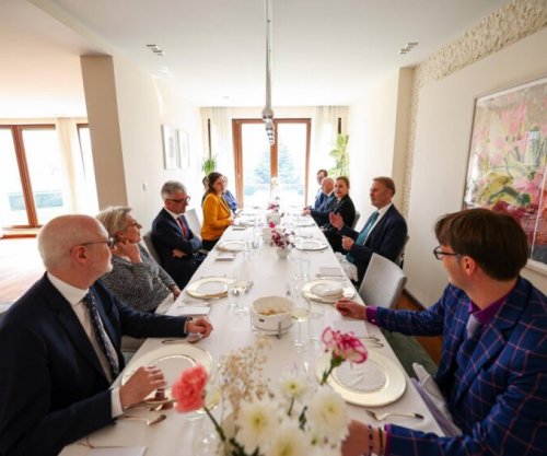 Donika Gërvalla-Schwarz falënderon Aivo Orav në përfundim të mandatit