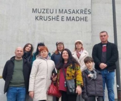 Gazetarë ukrainas vizitojnë Krushën e Madhe dhe Krushën e Vogël, njihen me krimet e luftës dhe qëndresën e grave