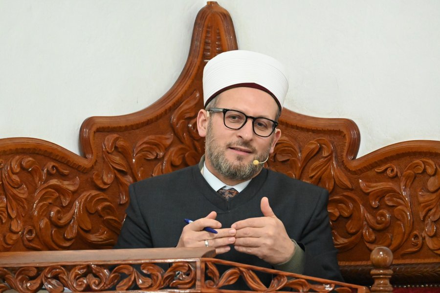 Orhan Bislimaj nga UÇK ja në kryeimam të Prizrenit   rrëfen emocionet e luftës dhe paqes