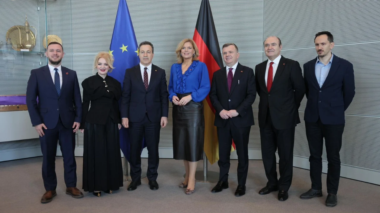 Peleshi në takim me Presidenten e Bundestagut: Gjermania mbështet anëtarësimin e Shqipërisë në BE