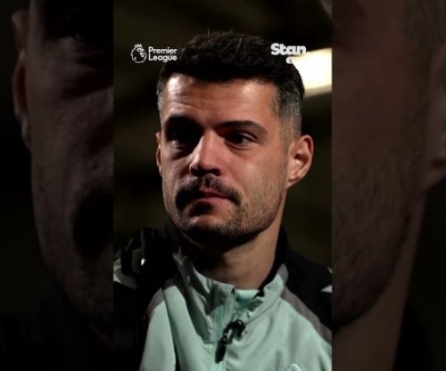 Me lot në sy, Granit Xhaka rrëfen fëmijërinë dhe sakrificën e familjes: Kurrë s’e harrojmë prej nga vijmë [video]