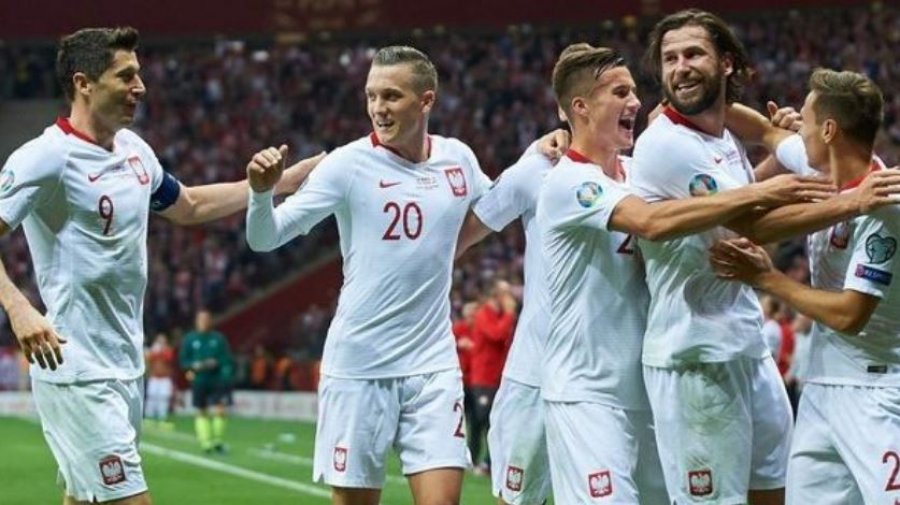Polonia publikon listën për ndeshjen ndaj Shqipërisë