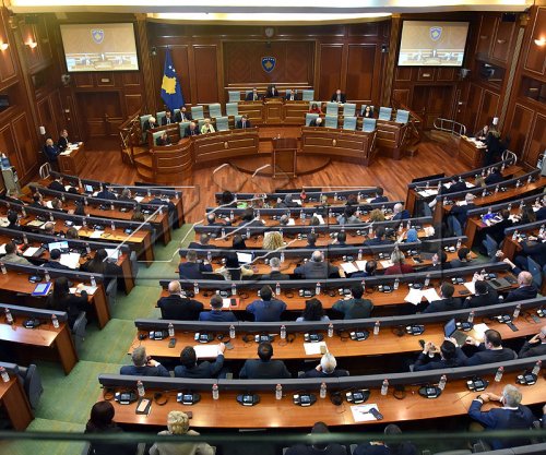 Ditët vendimtare për Kuvendin, Kushtetuesja ende po shqyrton dekretin për zgjedhje