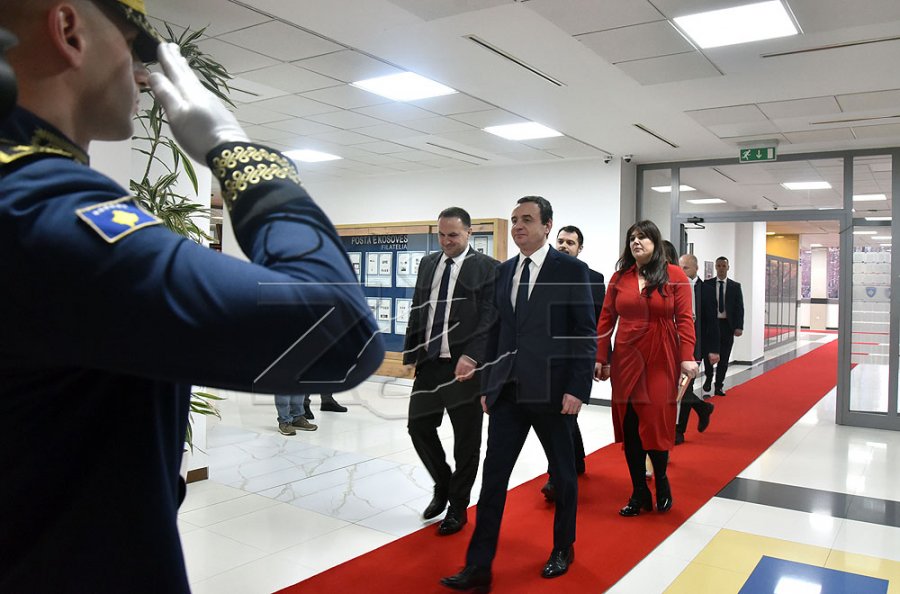 zkm-ja-njofton-se-kurti-pranoi-nje-mori-urimesh-nga-lidere-per-mandatin-e-ri