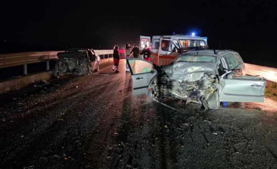 Dy të vdekur dhe një i lënduar rëndë në një aksident në Vlorë