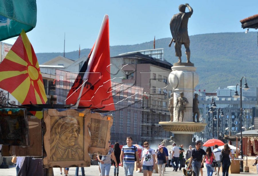 Shqiptarët në Maqedoninë e Veriut kërkojnë respektim të gjuhës shqipe