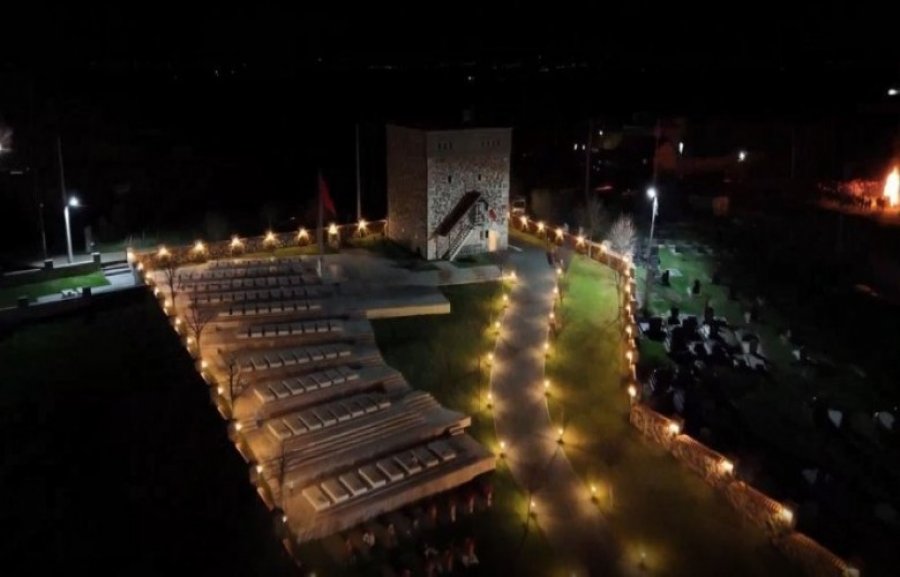 28 vjetori i Epopesë së Dukagjinit  Deçani përkujton të rënët