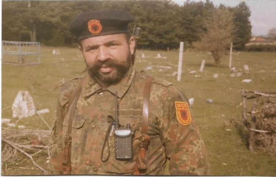 Kurti kujton dëshmorin Asllan Fazliu në 27-vjetorin e rënies