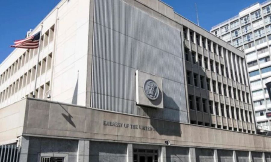 Ambasada e SHBA-së në Jerusalem ofron autobusë me qira për qytetarët amerikanë që të largohen nga Izraeli