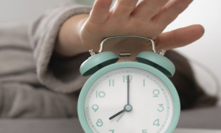 ne-fundjave-nis-llogaritja-verore-e-kohes-akrepat-shkojne-nje-ore-perpara