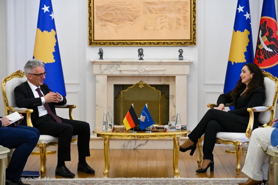 Osmani pret ambasadorin gjerman Rudolph, flasin për zhvillimet e fundit politike