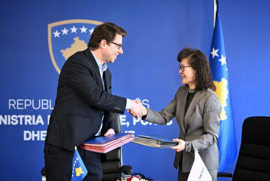Ministria e Financave nënshkruan dy marrëveshje me Bankën Botërore, vlera totale 96 milionë euro 