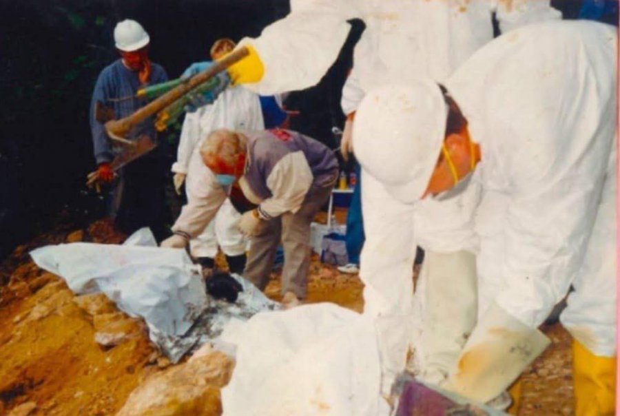 Kurti: Masakra e Kotlinës mbetet plagë e hapur pa drejtësi