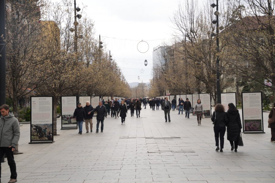  Ky është gjenocid    turisti italian habitet kur i sheh masakrat serbe në Kosovë  video 