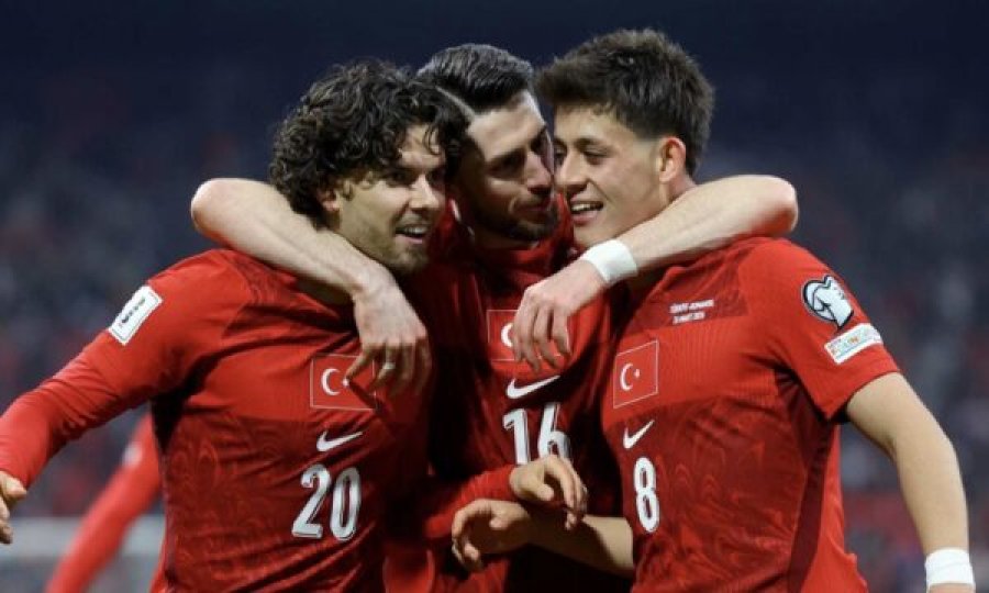 Turqia eliminon Rumaninë dhe kalon në finale të play offit