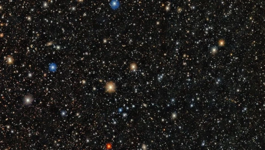 zbulohet-nje-fosil-kozmik-ylli-i-rralle-qe-hedh-drite-mbi-universin-e-hershem